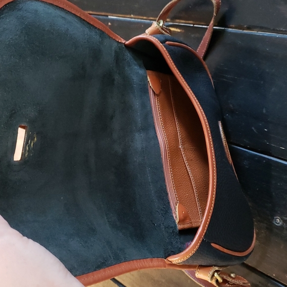 Vintage Dooney and Bourke saddle crossbody bag - Picture 3 of 5